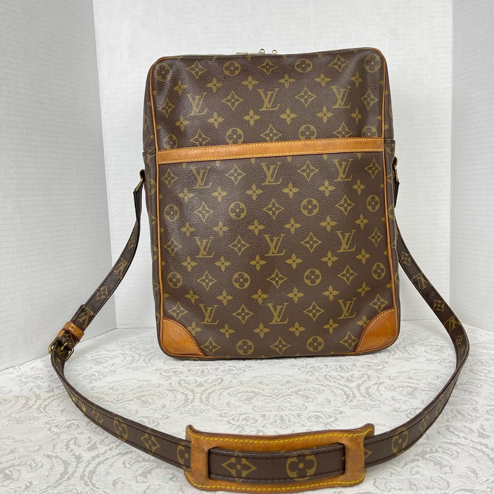 ✅LOUIS VUITTON ✅ Authentic XL Reporter's Bag